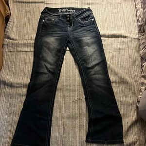 Brand new junior jeans size 7 - boot leg